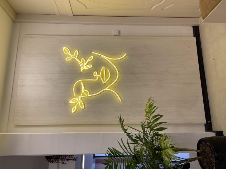 طراحی دکوراسیون سالن زیبایی