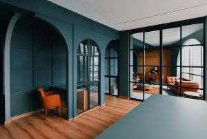 طراحی و اجرای دکوراسیون داخلی مدرن و لوکس ویلا در بابلسر